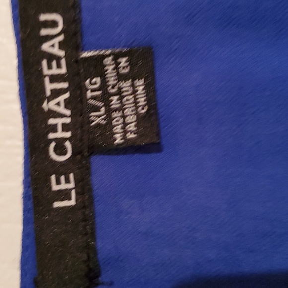 LE Chateau extra large sleeveless top with ruching. - Picture 2 of 4